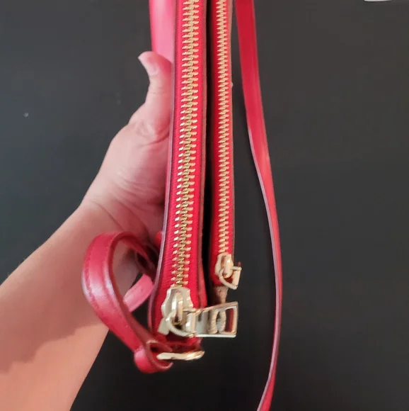 Coach Crossbody - Picture 4 of 12